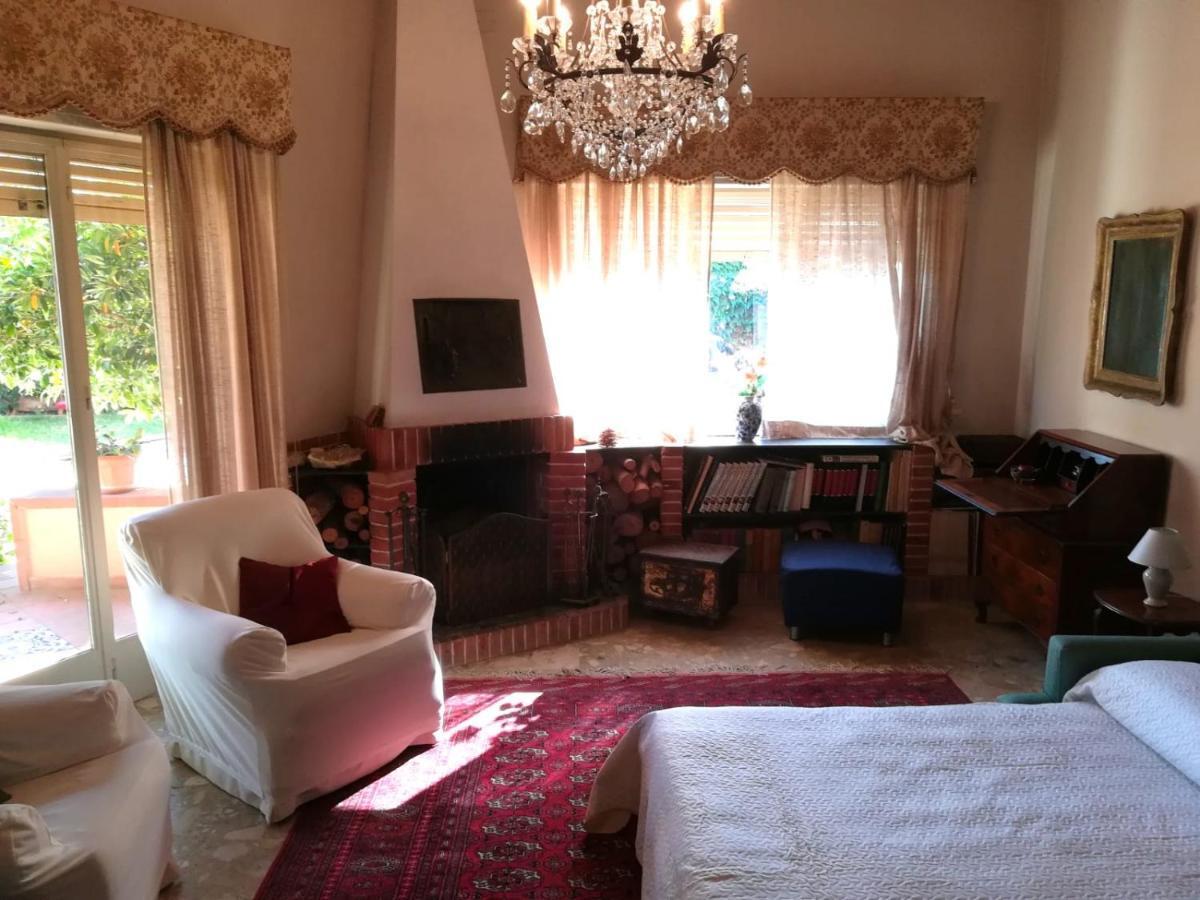 Villa Lea Мондело Екстериор снимка